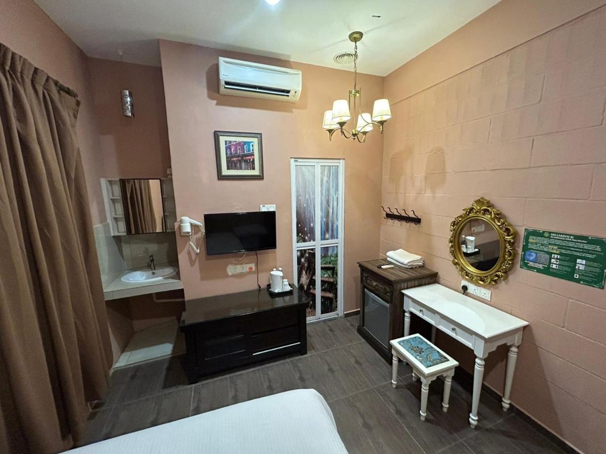 Shamrock Guest House II Ipoh Exteriör bild